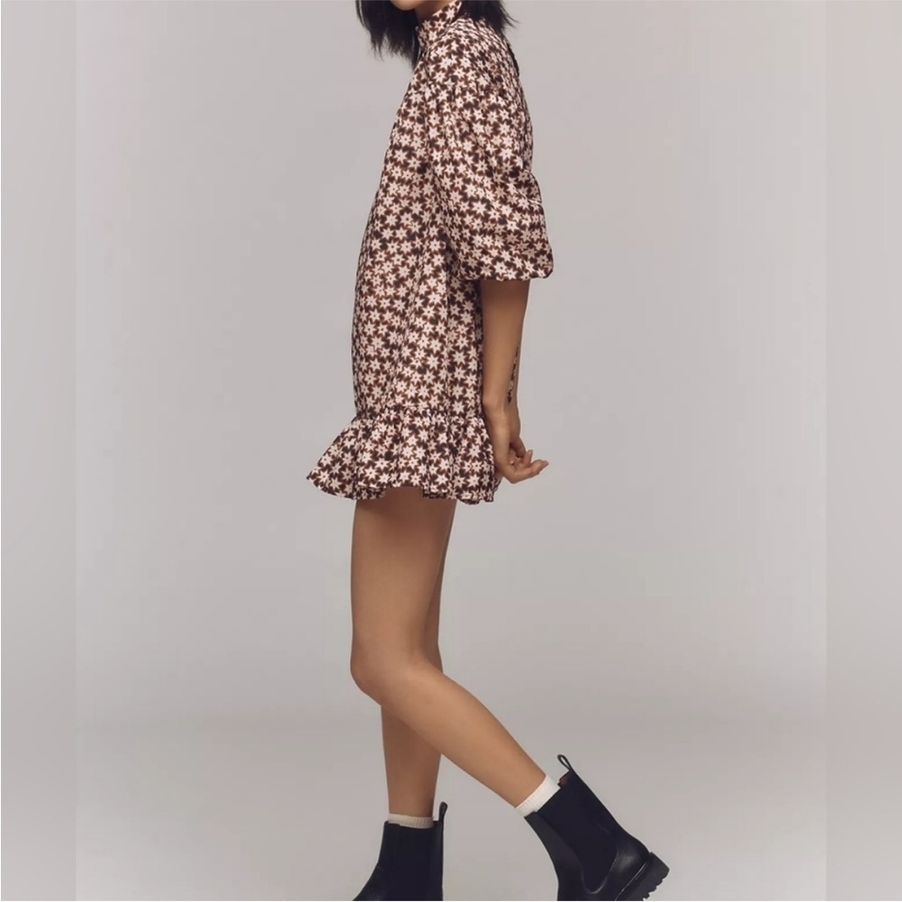 Anthropologie Mock-Neck Swing Mini Dress in a brown and black star print XS